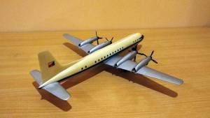 “IL-18 Lufthansa Modellbaukasten”