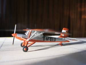 Aero L-60 “Brigadýr” - автор модели В.Троицкий