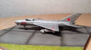 "MIG-21", борт 66, ВВС СССР - автор модели С.Васюткин, использована декаль от модели "MiG-21 Fishbed" фирмы "Tamiya"