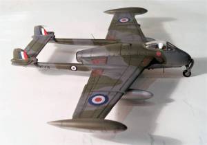 “De Havilland Venom FB-4”. 327P